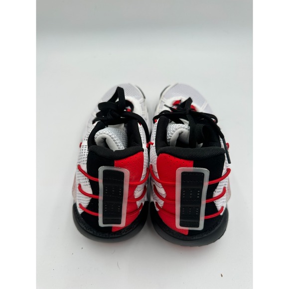 Athletic_Shoes